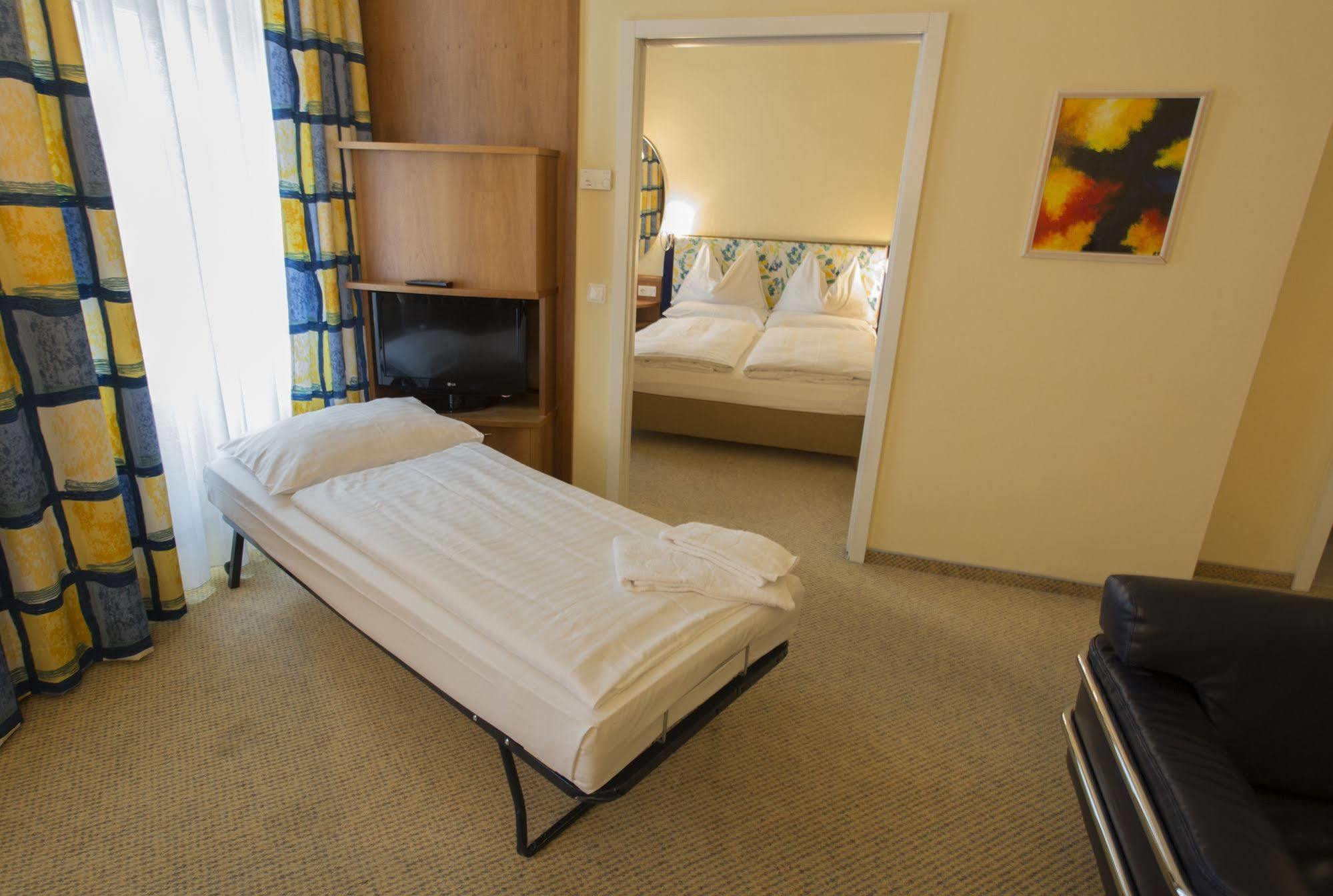 Starlight Suiten Hotel Renngasse Wien Ngoại thất bức ảnh